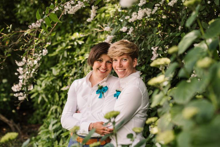 Colourful photography of Bournemouth brides in gardens