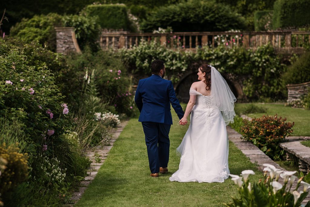 Photography of Bride and Groom in Hestercombe Gardens